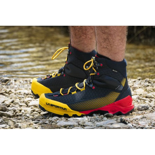 მთის ფეხსაცმელი La Sportiva Aequilibrium ST GTX Black/Yellow